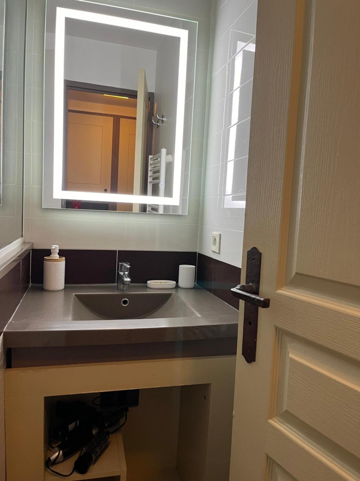 Superbe Appartement Une Chambre Vue Mer Piscine Tennis Cannes Exterior foto